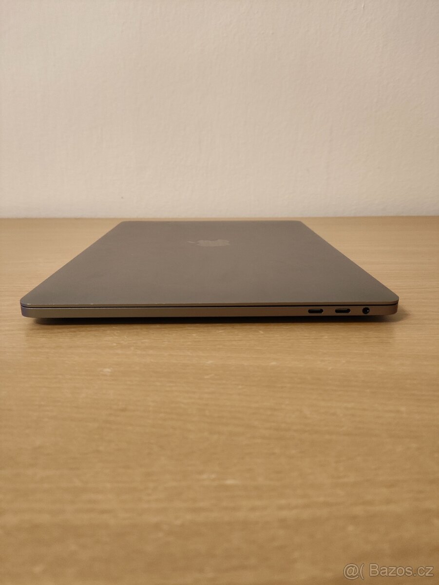 MacBook Pro 2020 | i7 • 32GB • 512GB SSD - 9