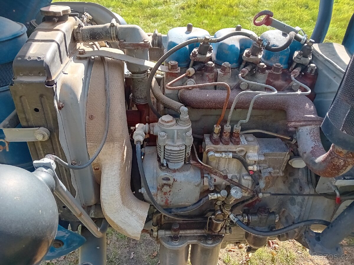 Zetor 3011, ochranný rám, kabina, zachovalý - 9