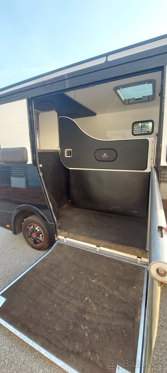 Přepravník koní Renault ATM 5-místný - 9