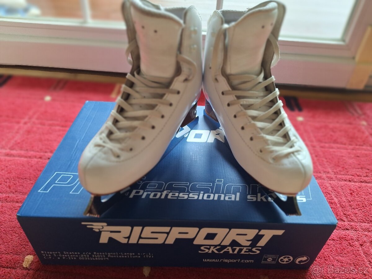 Prodám závodní krasobrusle Risport RF light vel. 220 - 9