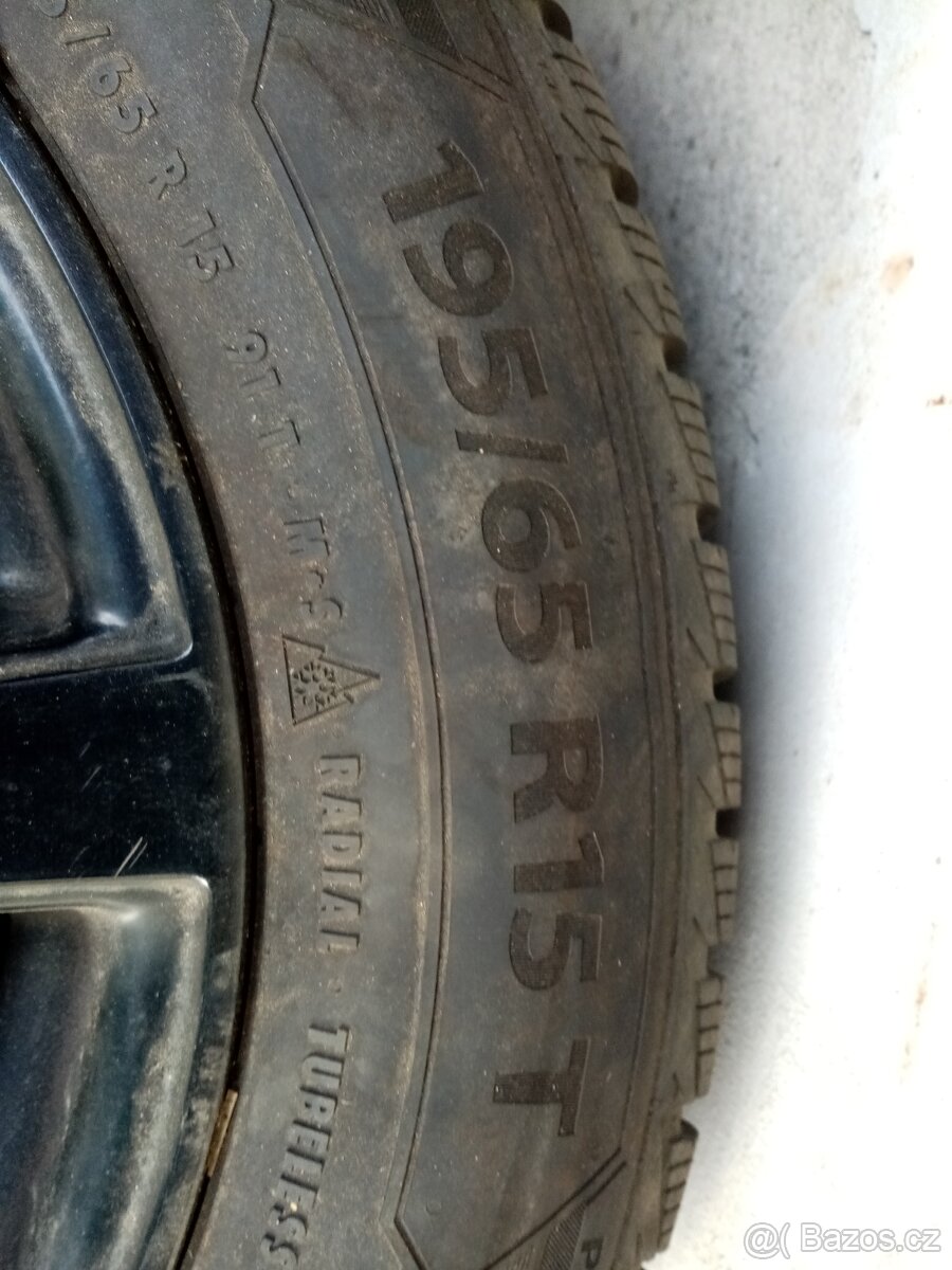 5x112 Octavia golf passat 195/65 R15 nové - 9