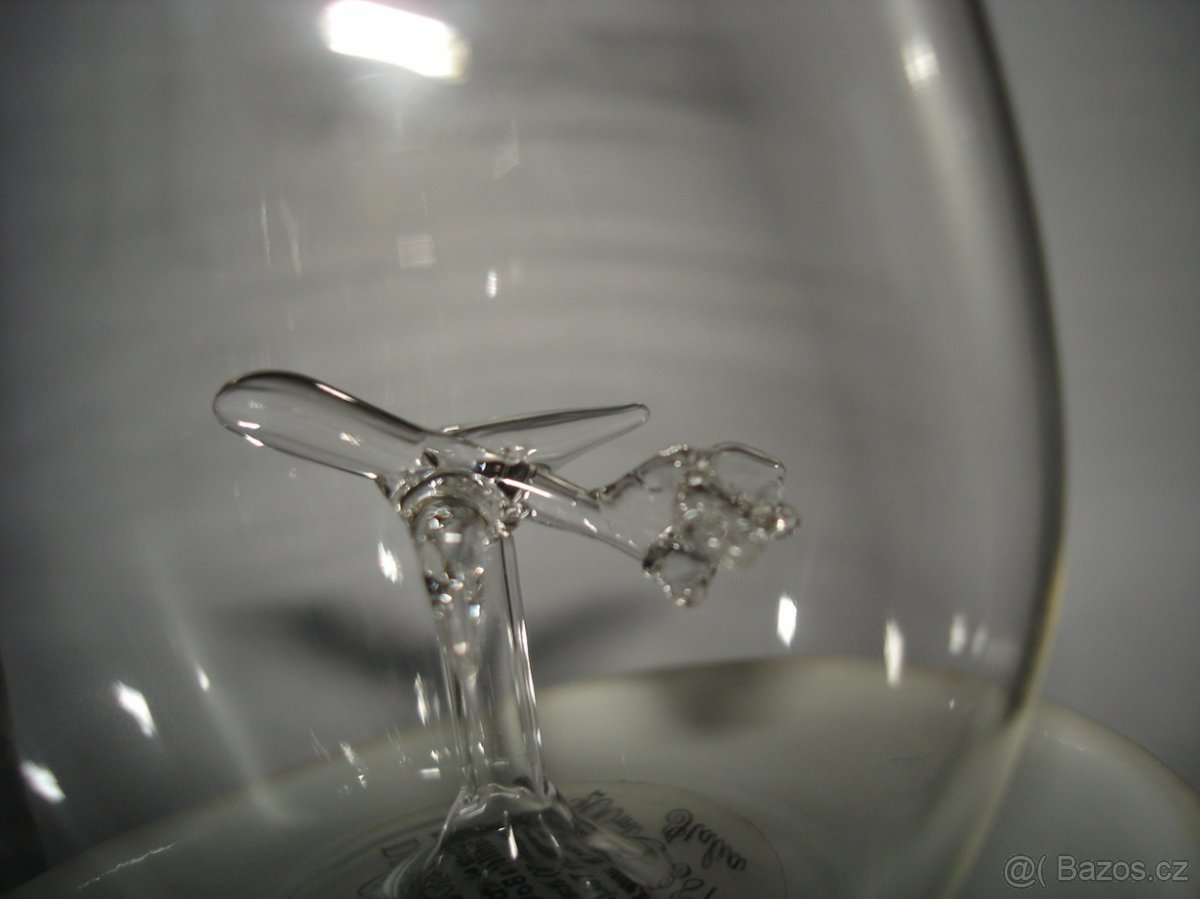 Butylka z foukaného  skla  Alexander - 9