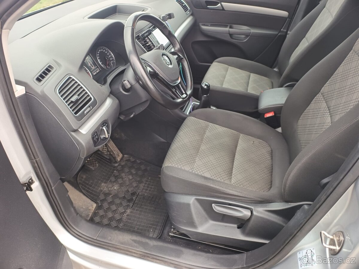Volkswagen Sharan 2.0 TDI Comfortline - 9