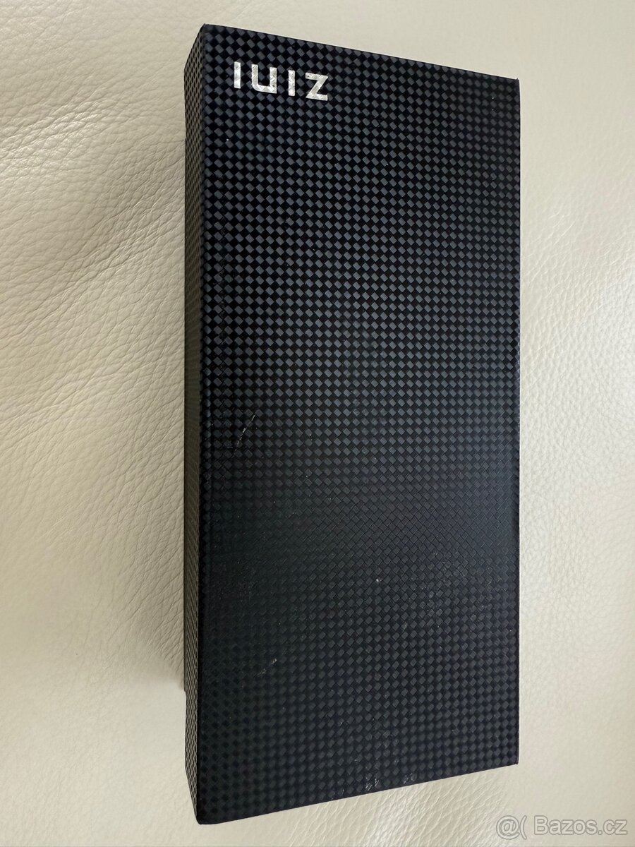 Zcela nový luxusní vibrátor ZINI - 9