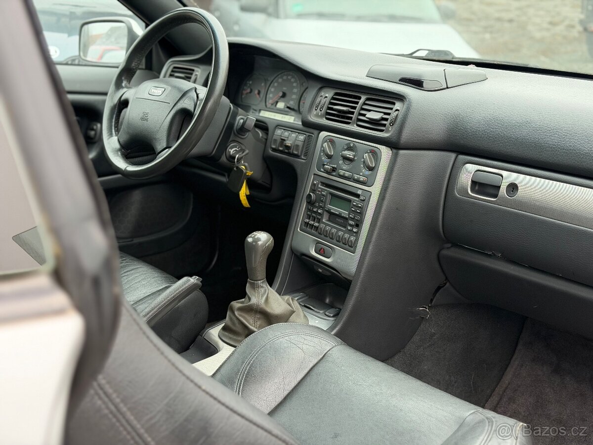 Volvo C70 2.5T R5 coupe (2001) MAX VÝBAVA - EXTRA STAV - 9