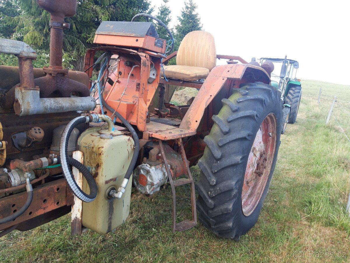 Traktor Bělorus - 9