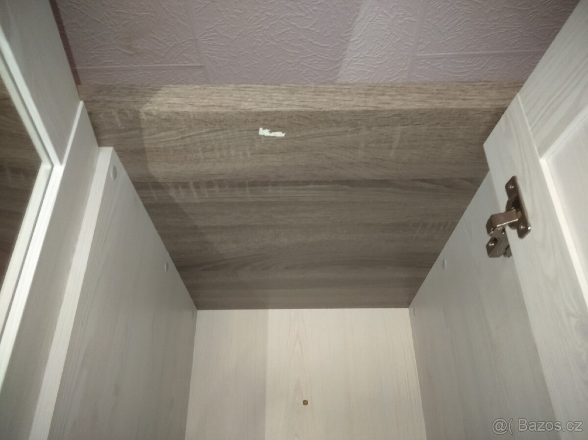 Šatní skříň Luca, 3-dveřová - 9