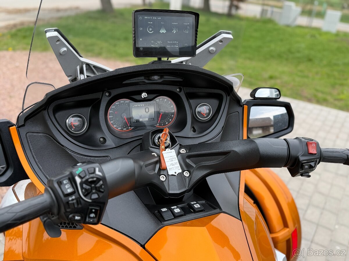 Can-am Spyder 1330 RT S SE6 MY2014 - 9