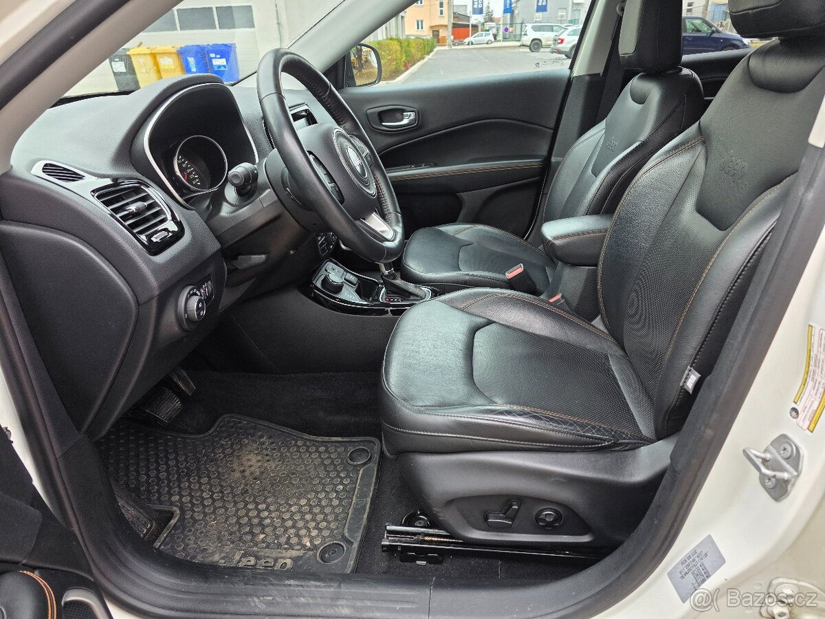 JEEP COMPASS 2.0JTDm LIMITED MAX.VÝBAVA - 9