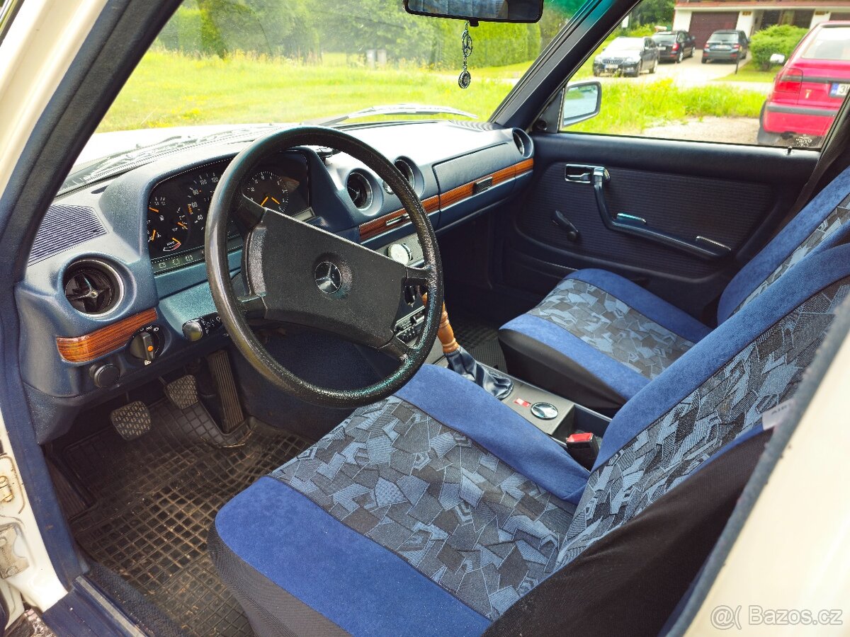 Mercedes Benz W123, 230E, piano - 9