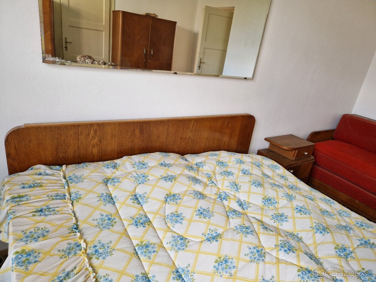 RETRO kredenc (2 ks) a další nábytek - 9