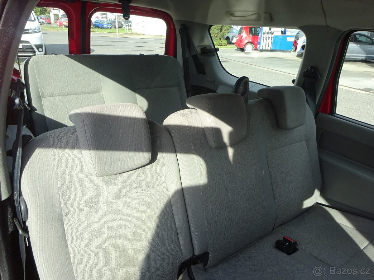 Dacia Logan 1,6I, 7MÍST, Č.75 - 9