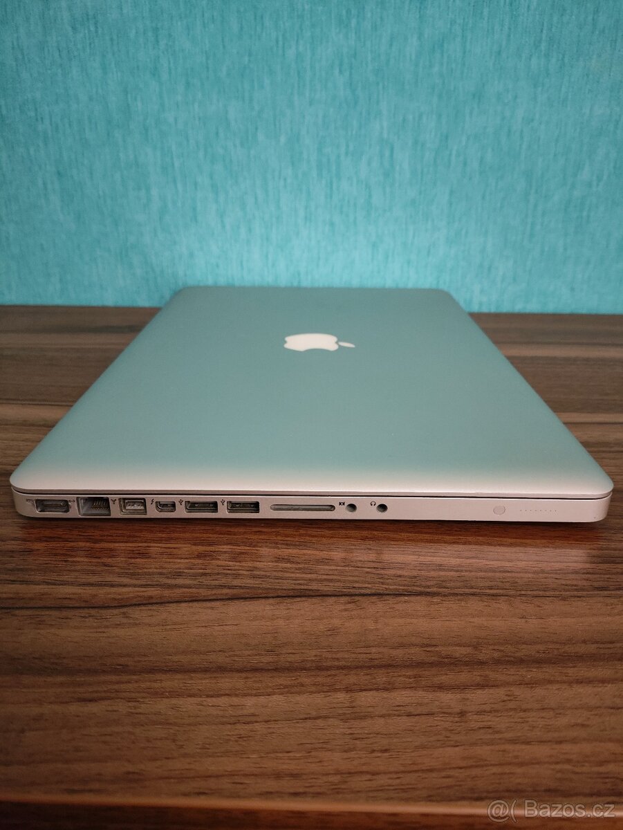 MacBook Pro 15 2011 | i7 • 16GB • 256GB SSD - 9