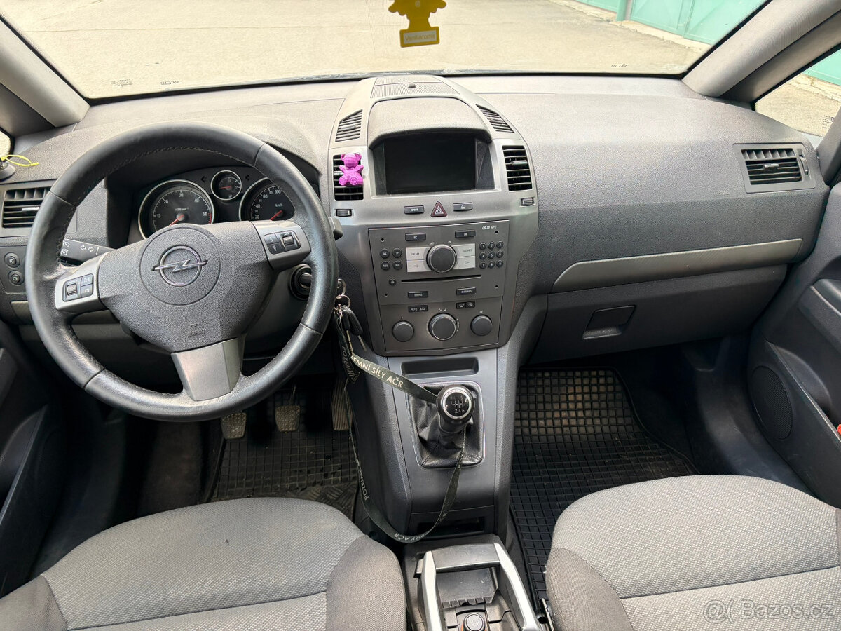 Opel Zafira - 9