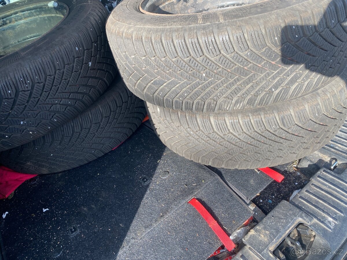 Plechové disky 16” 5x114,3 a zimní pneu 205/60/R16 - 9