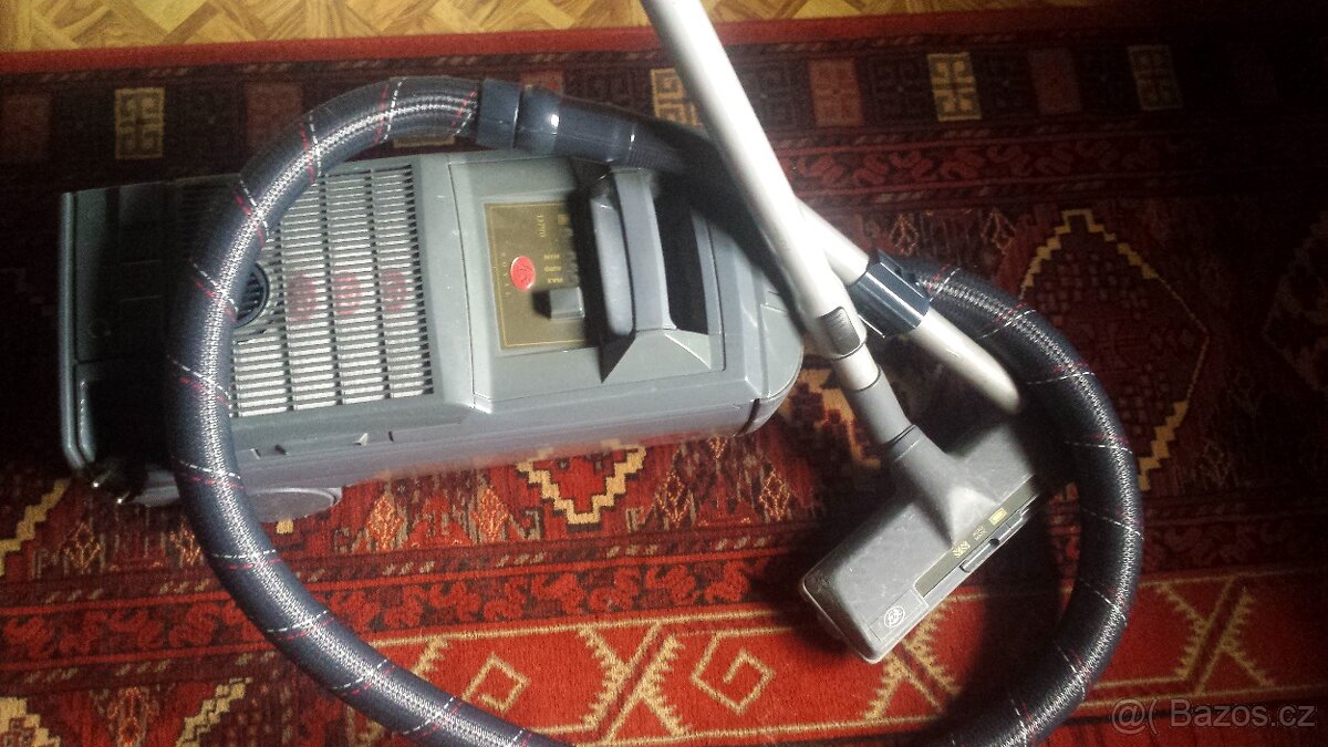 příslušenství k vysavačí +vysavač . - 9
