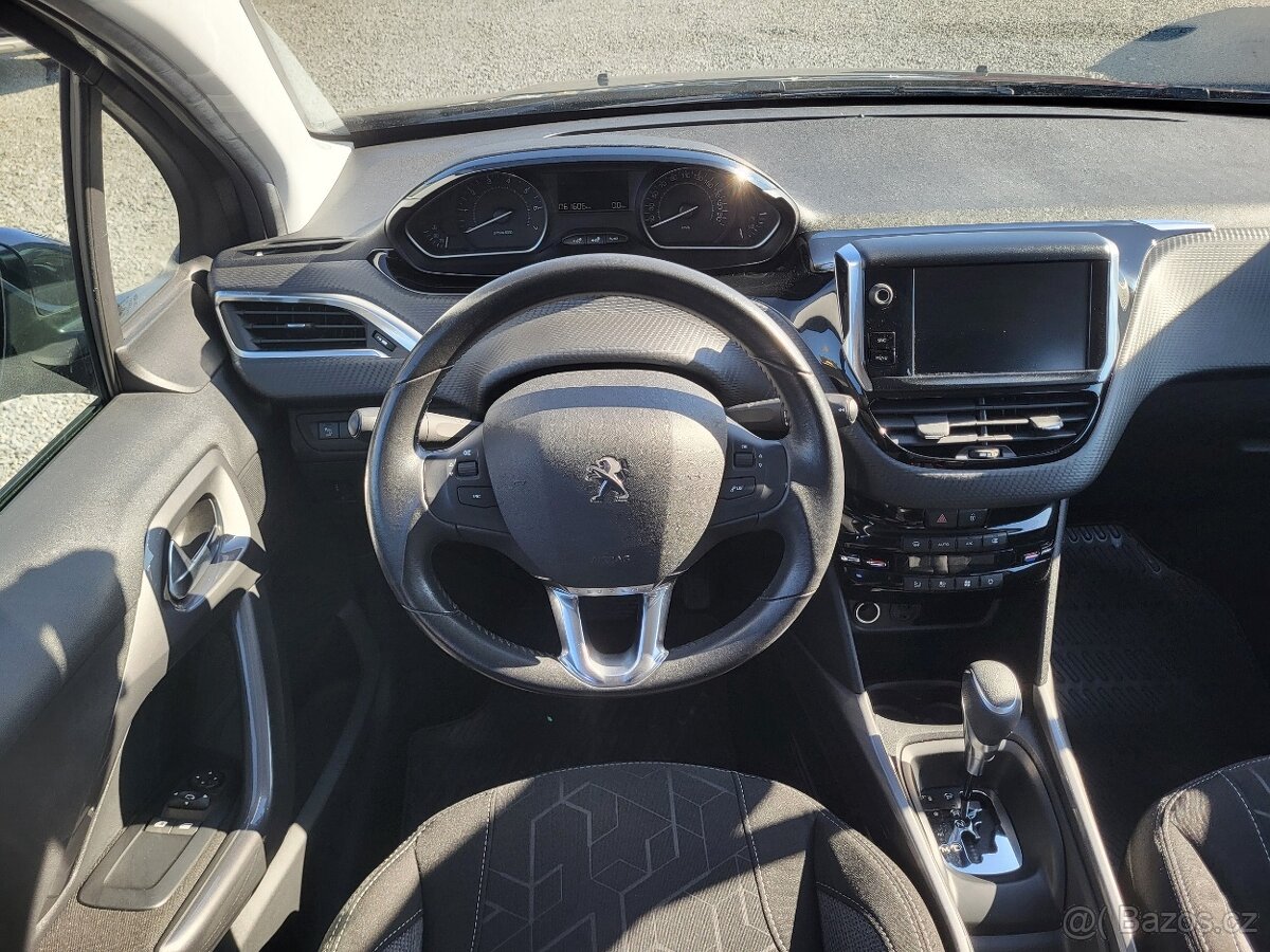 PEUGEOT 2008 ACTIVE 1.2 PureTech 110k AUTOMAT - ČR - 1.majit - 9