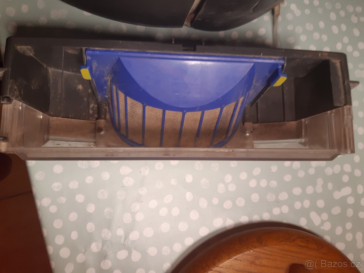 Robotický vysavač - 9