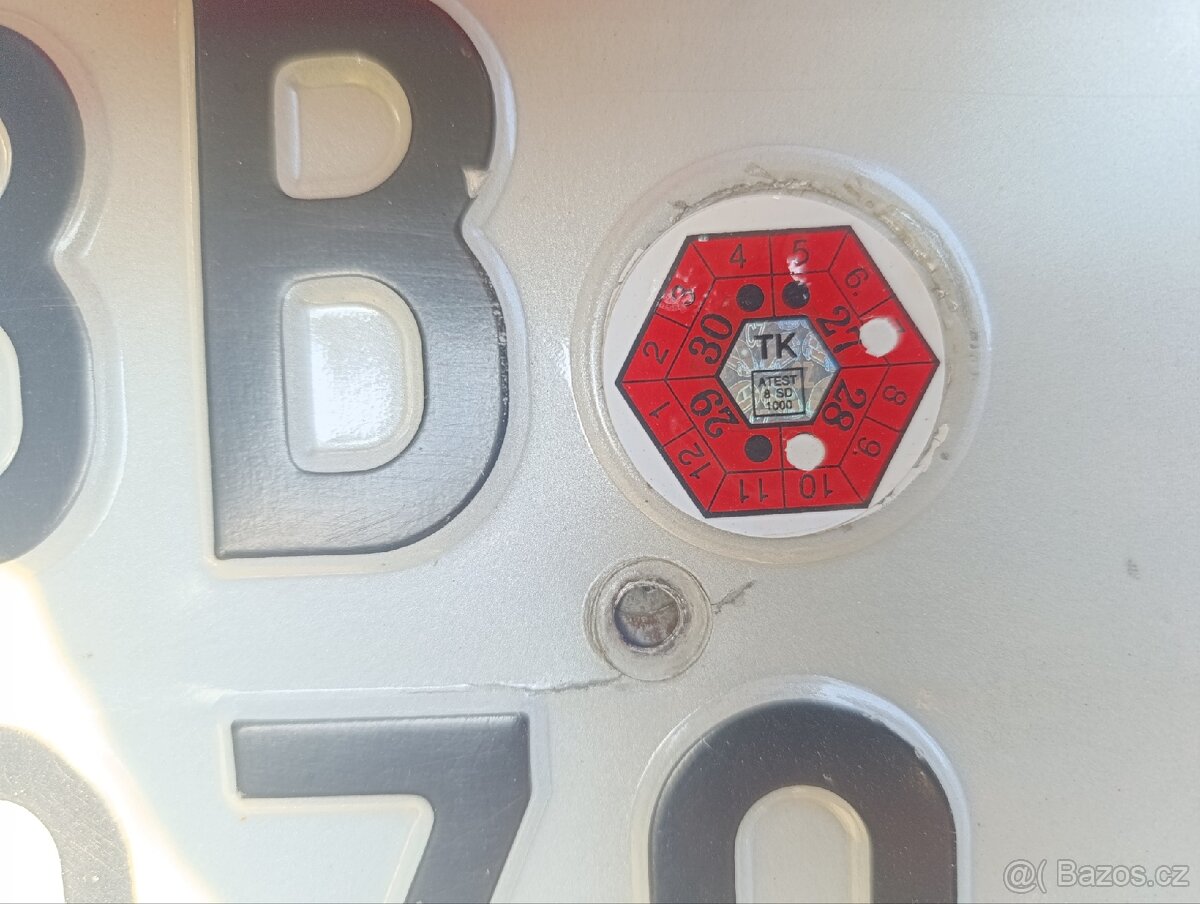 Honda NX650 Dominator - 9