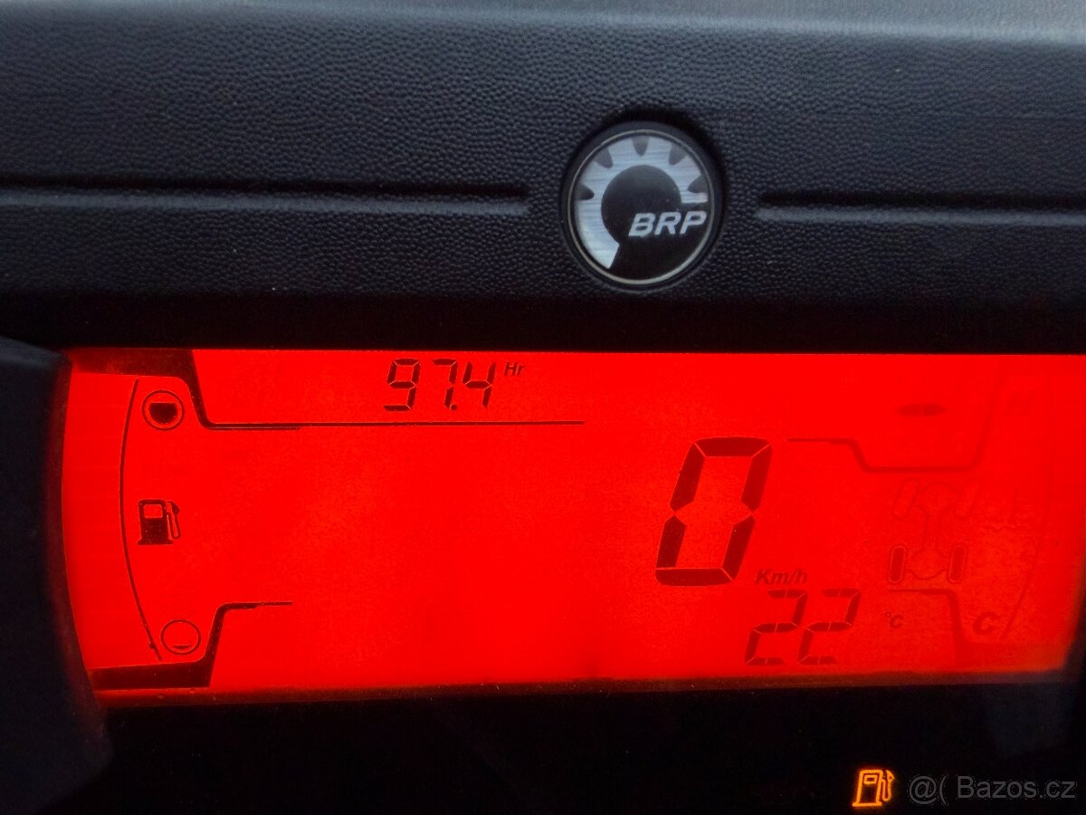 Can-am Outlander Max 700 DPS T3 MY2024 - 9