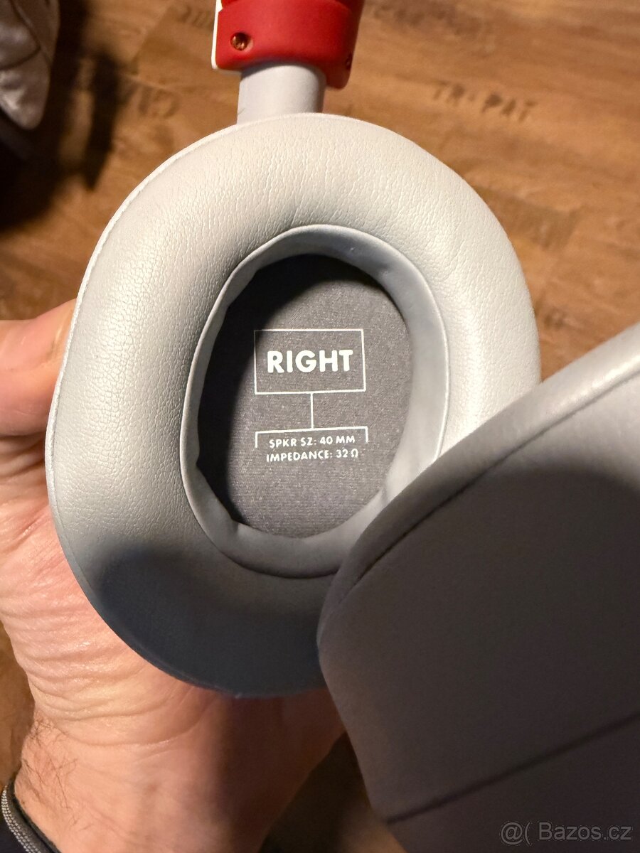 Sluchátka a ovladač Starfield - 9