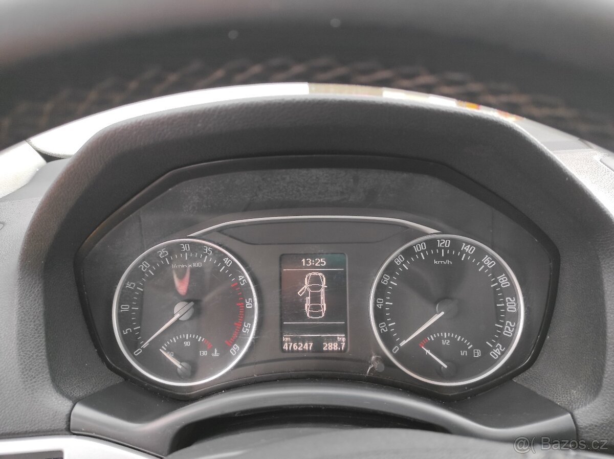 Škoda Octavia Scout 2 fl 2.0 TDI bmm - 9