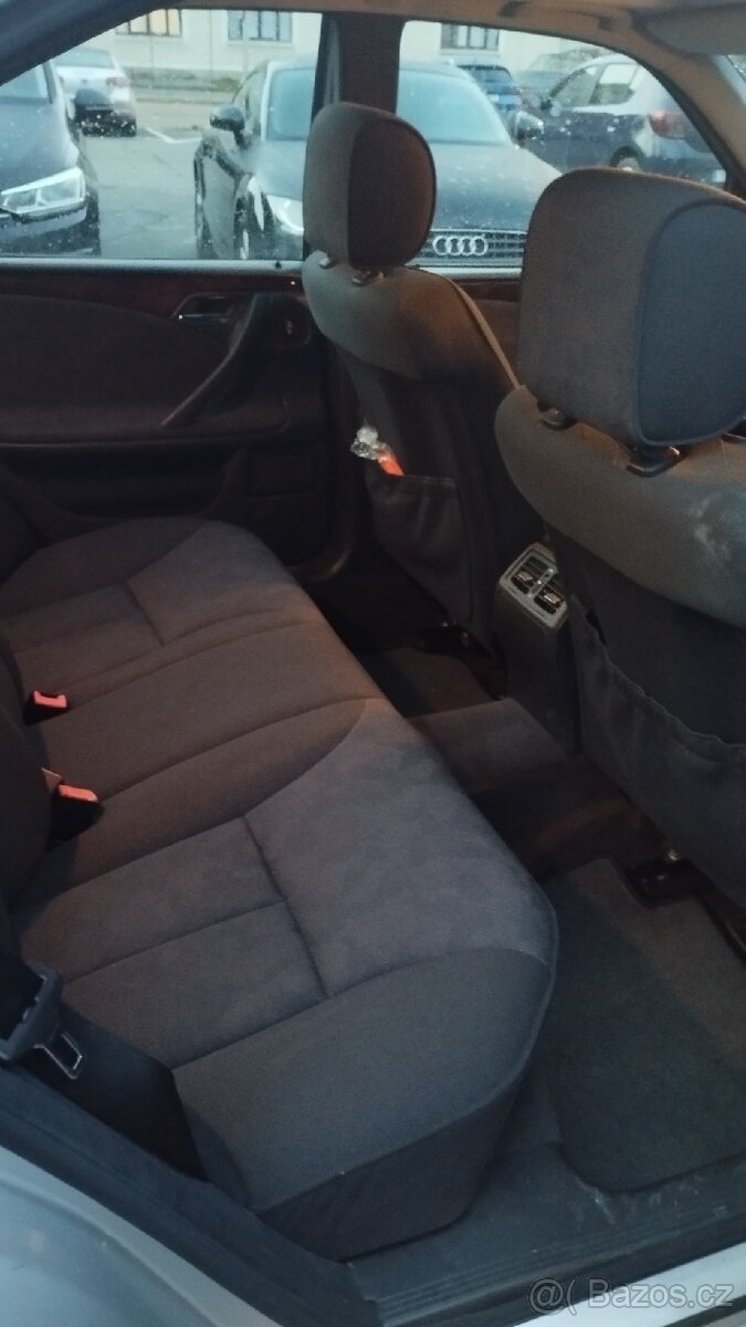 Mercedes-Benz E320 W210 - 9