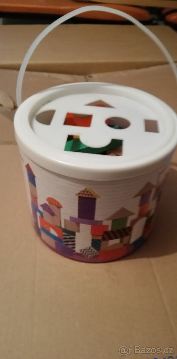 Hračky a stavebnice pro děti - 9