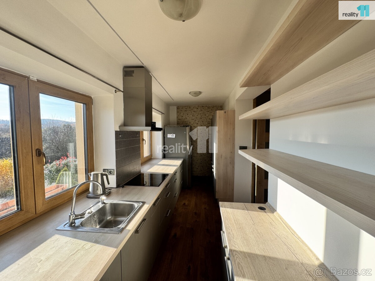 Pronájem domu 4+kk, 170 m2, po rekonstrukci, terasa, krásná - 9