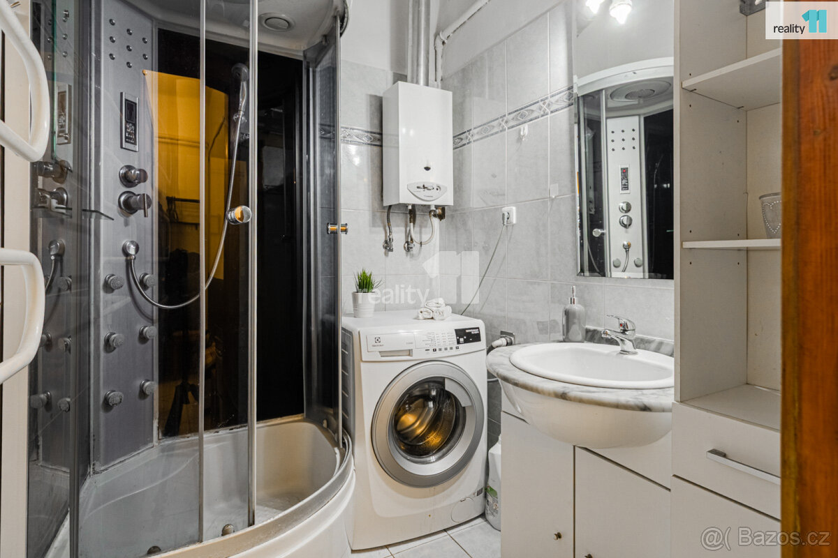 Prodej bytu 1+1, 37, m2, Praha 4 - 9