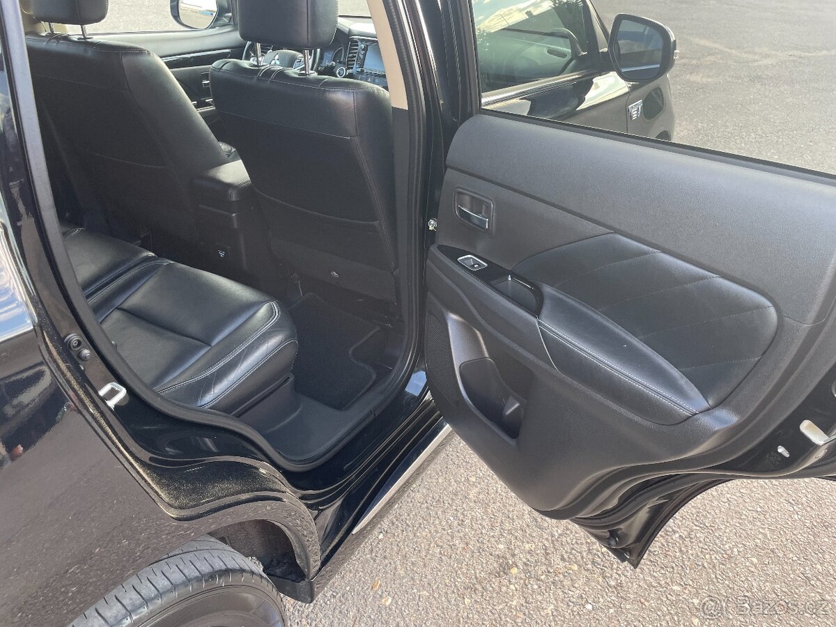 Mitsubishi Outlander PHEV 2018 (hybrid) Instyle+ - 9