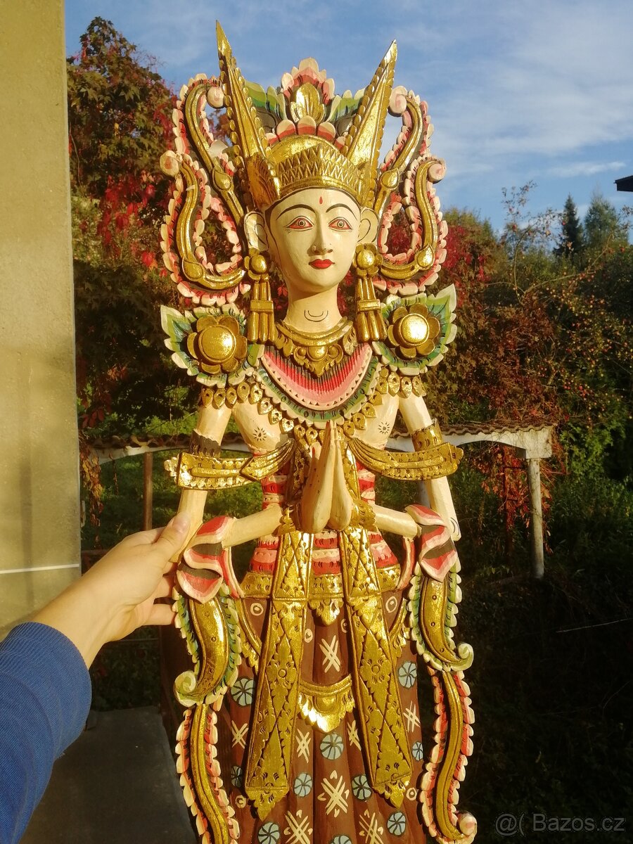 Balijska dřevěna chrámova tanečnice - 9