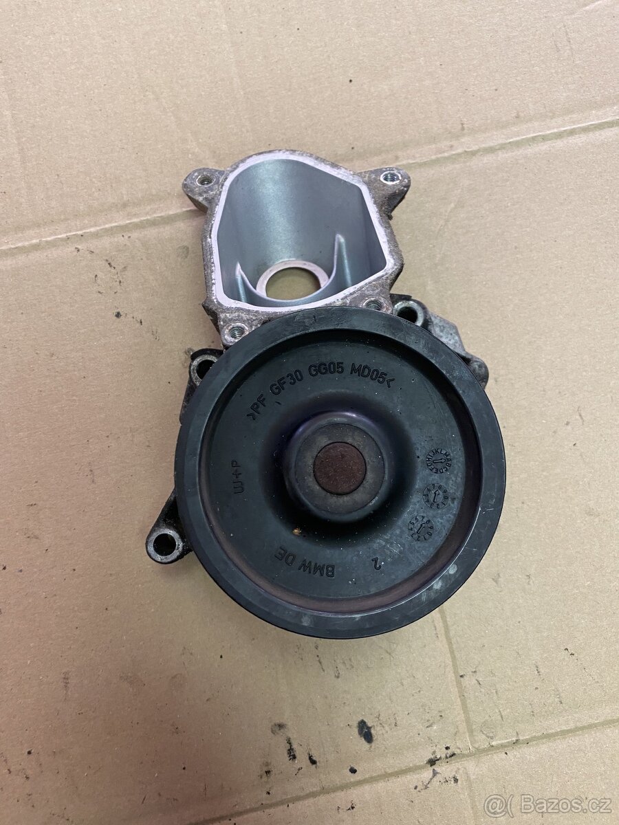 Různé díly E92 - 9