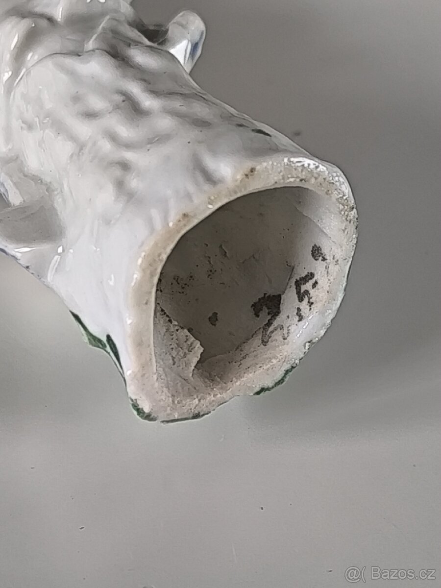 Starožitná porcelánová figurka - chlapec - 9