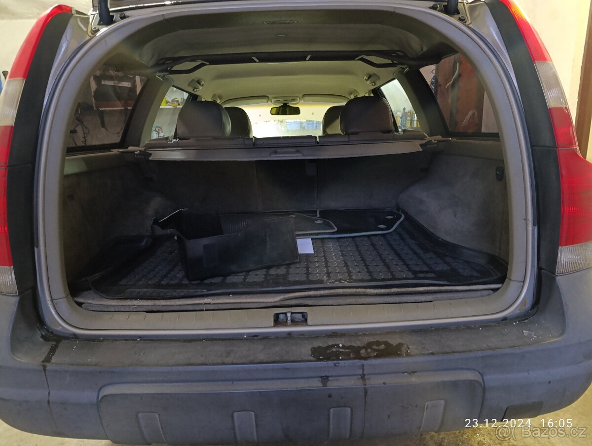 Volvo XC70 díly - 9