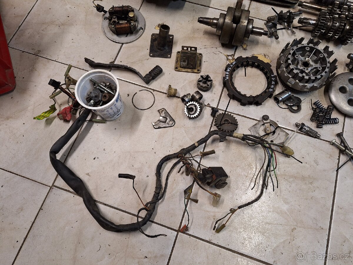 Díly motoru Yamaha DT 125 MX - 9