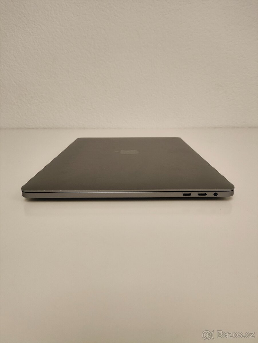 MacBook Pro 2020 | i7 • 32GB • 512GB SSD - 9