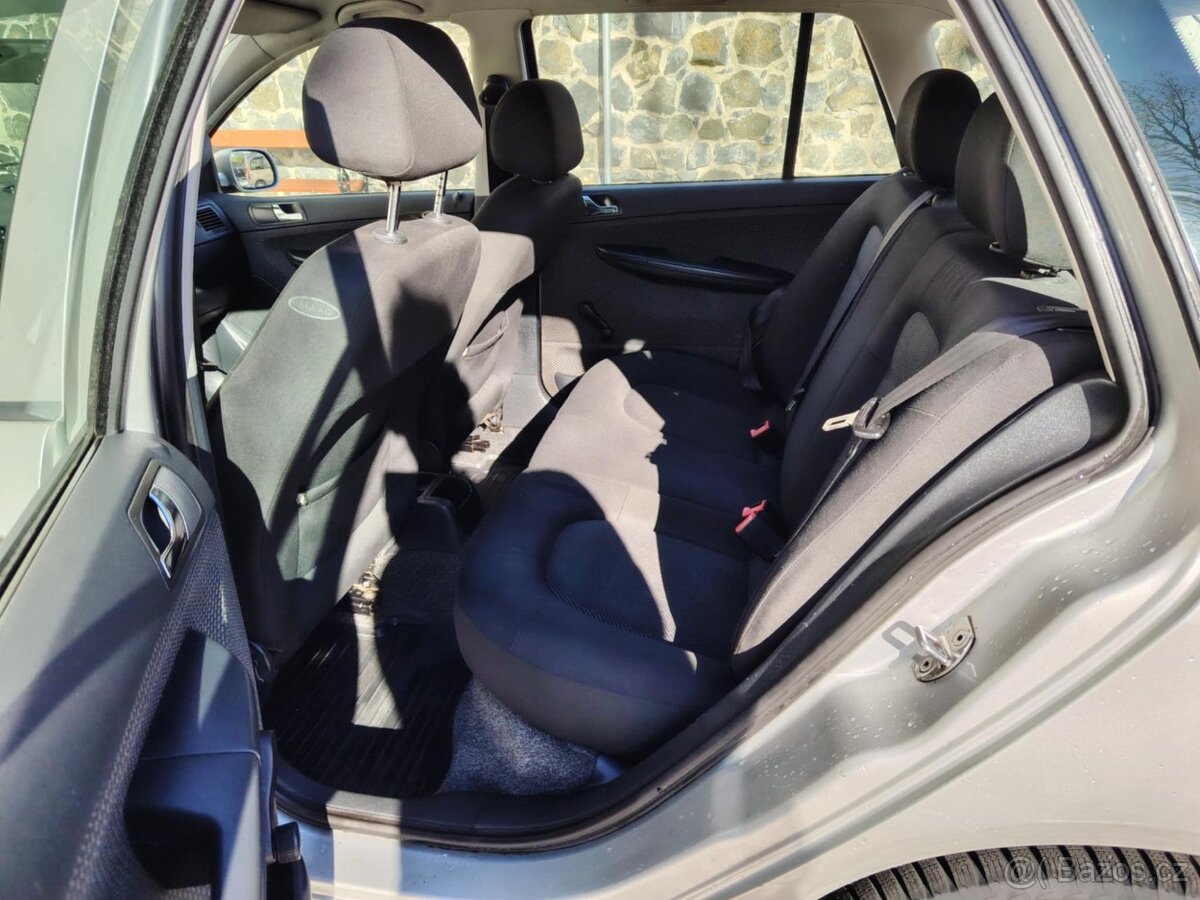 Prodám Škodu Fabii 1.4 16V 55kw, rok výroby 2005 - 9