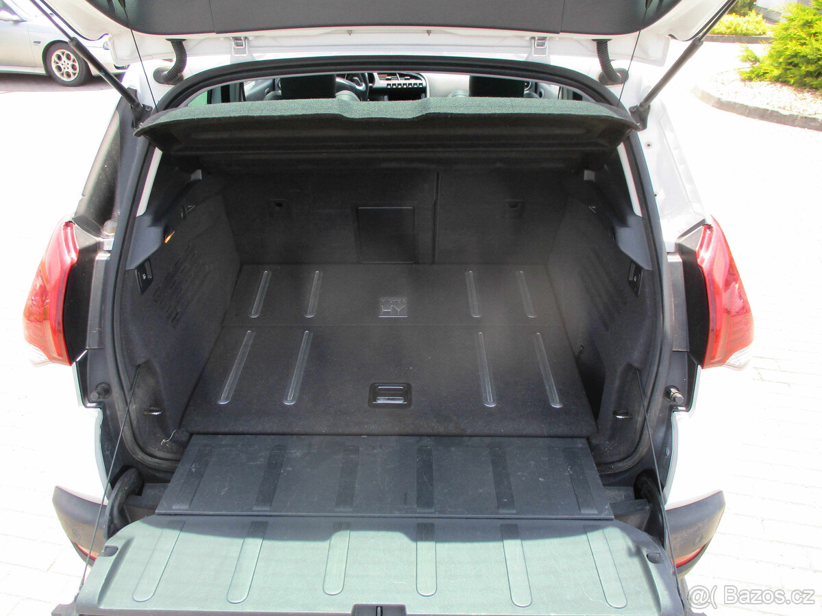 PEUGEOT 3008 Hybrid 4x4 Allure Pano Navi LED 2015 - 9