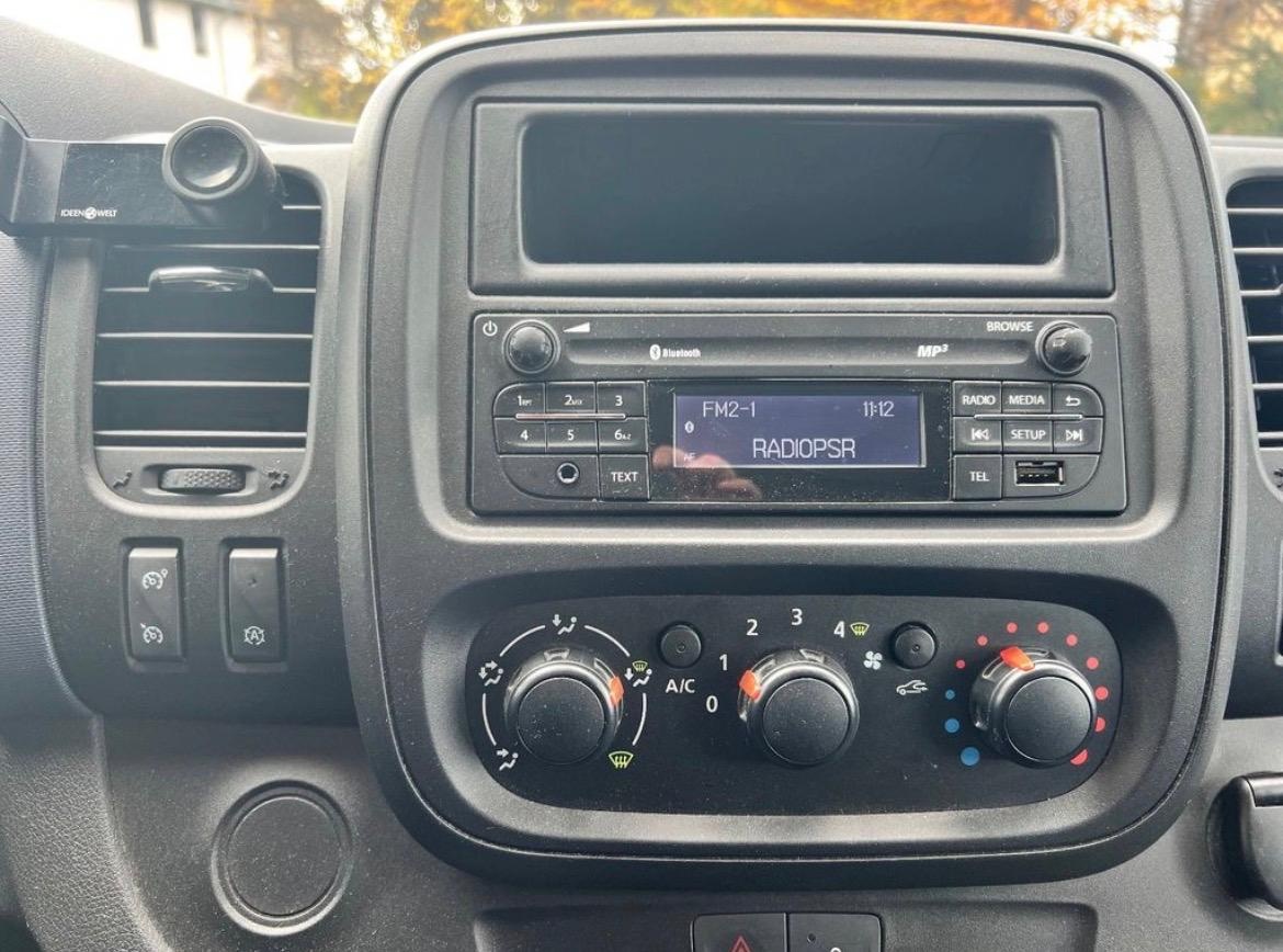 Prodám Opel Vivaro 1.6CDTI 92KW - KLIMATIZACE - 9