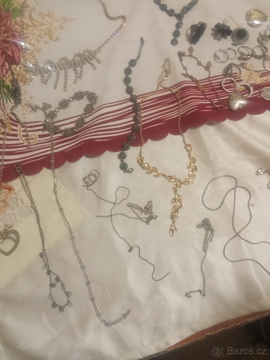 Prodám staré šperky po babičce - 9