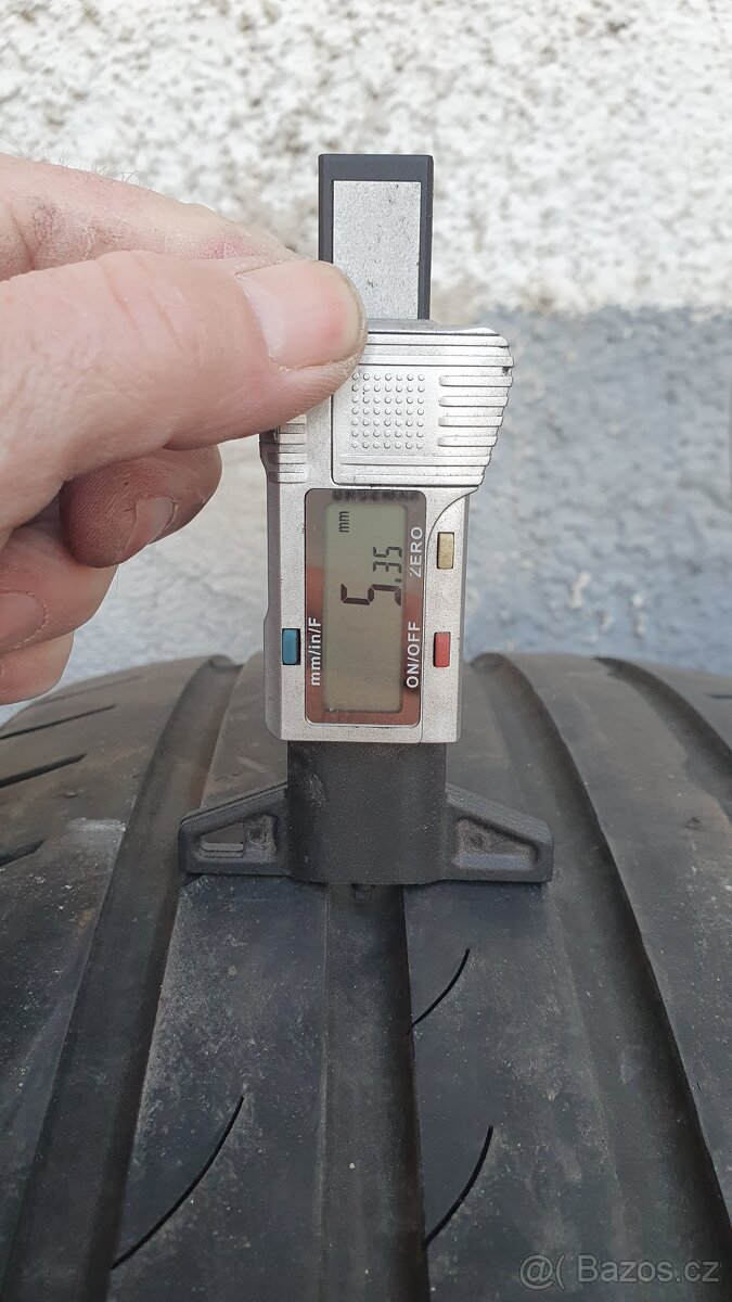 Pneu nexen 235/40r19 - 9