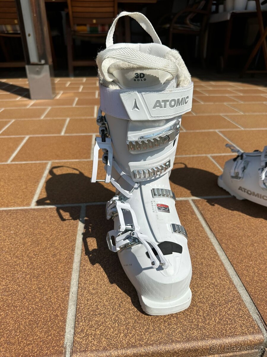 Atomic dámské lyžáky 24/24.5 - 9