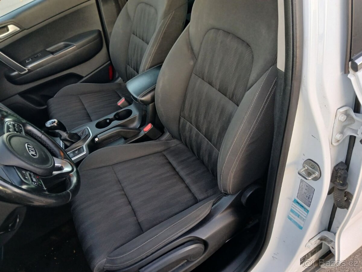 Kia Sportage IV 1.7 CRDi 2WD - 9