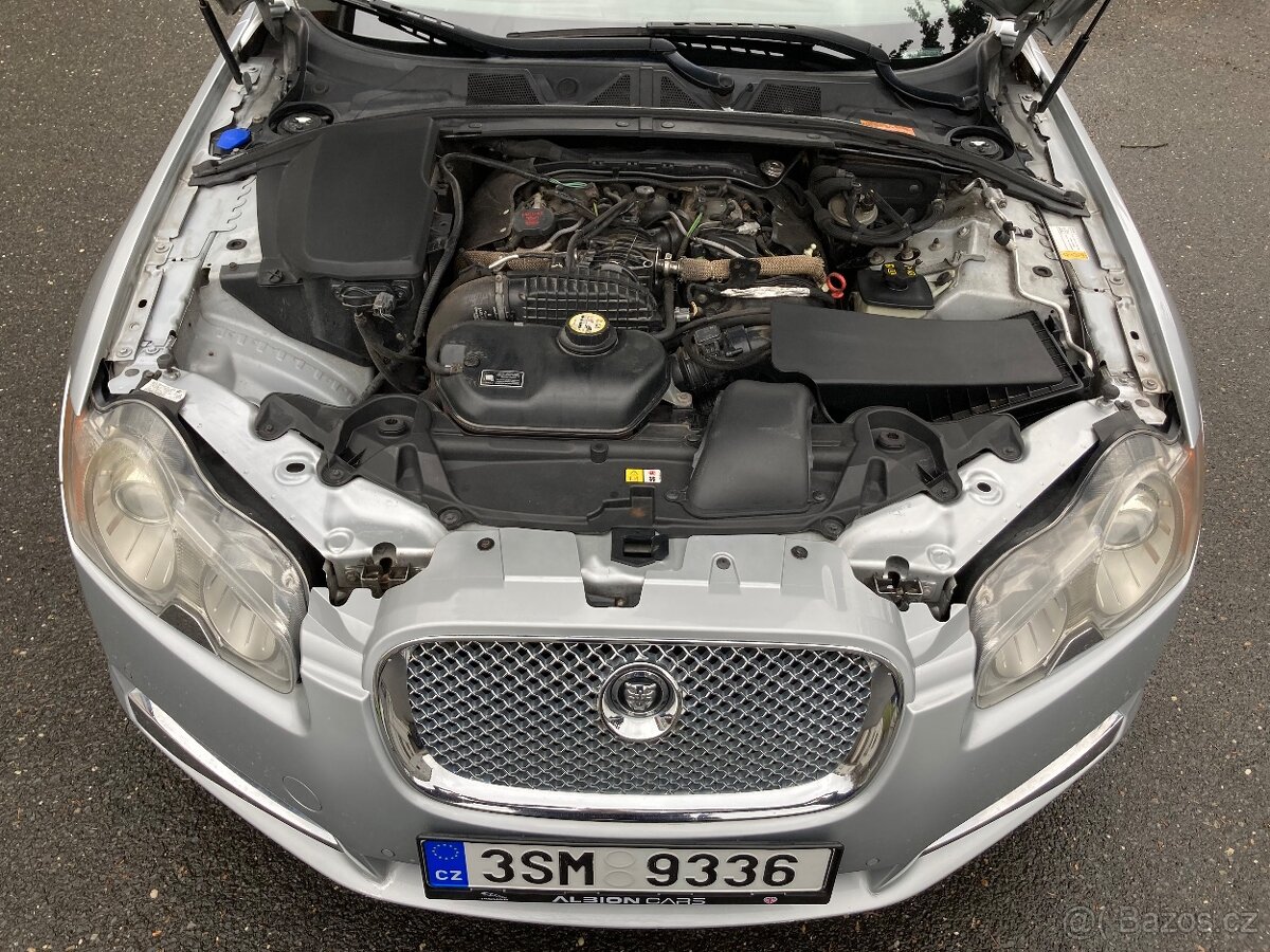 Jaguar XF 2.7D V6 152kW Xenon Navi Alu 21" - 9