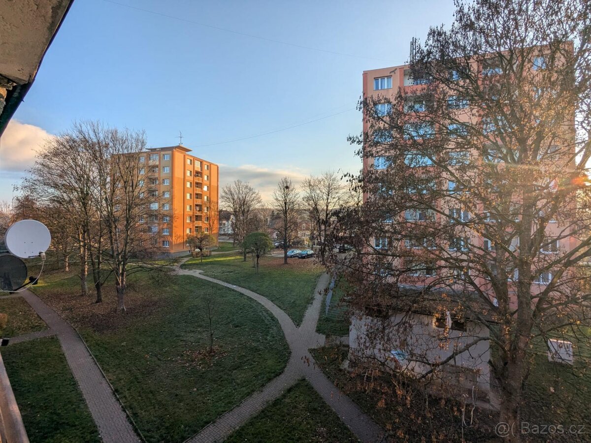 Pronájem bytu 2+1, M. Švabinského 616, Bílina - 9