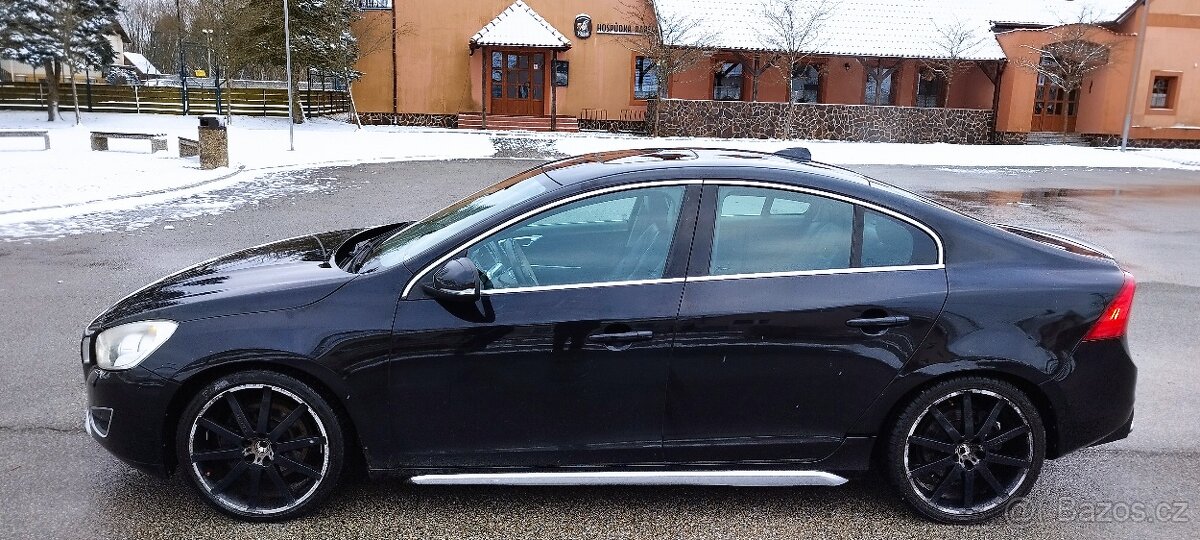 VOLVO -S60 -T6 -AWD - 9