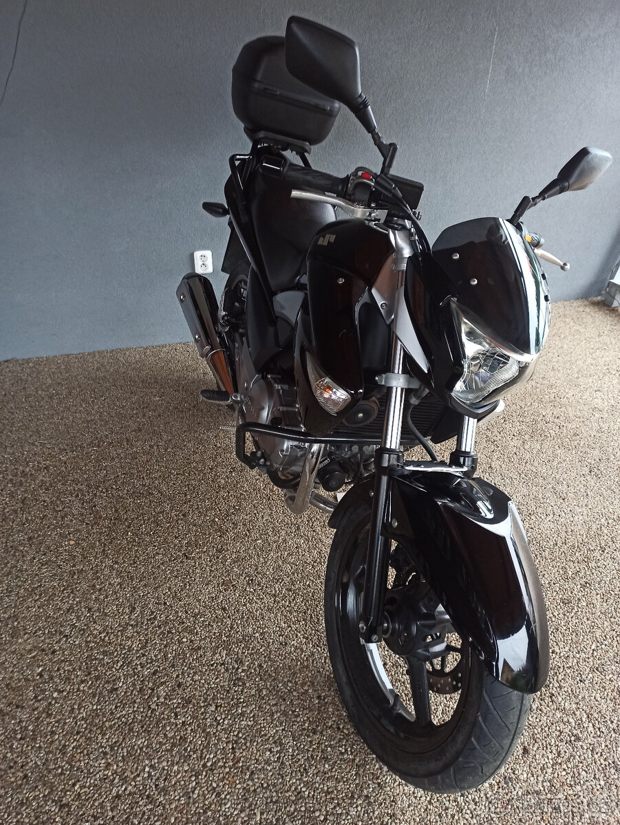 Suzuki Inazuma 250 R.V.2015 - 9