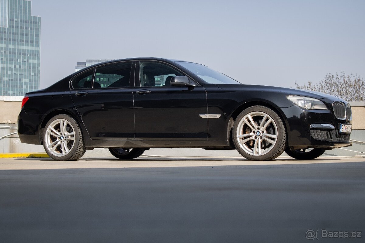 BMW Rad 7 730d 155kW AT M paket / PREVERENÉ KM / - 9