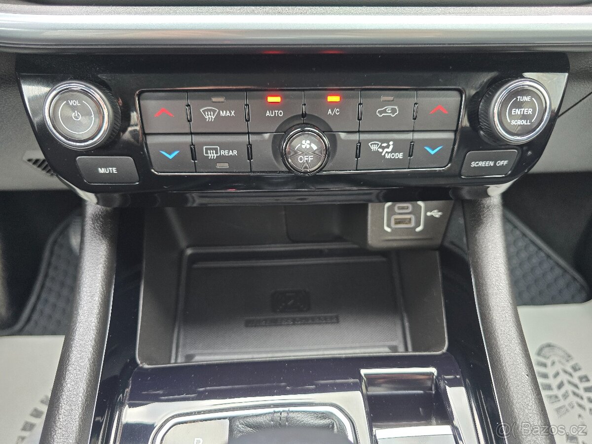 JEEP COMPASS 1,3 110kW LIMITED 2022 KAMERA NAVI KŮŽE ČR -DPH - 9